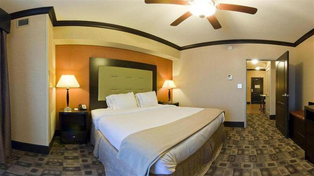 Holiday Inn Express Hotel & Suites Columbia-Fort Jackson By Ihg Εξωτερικό φωτογραφία