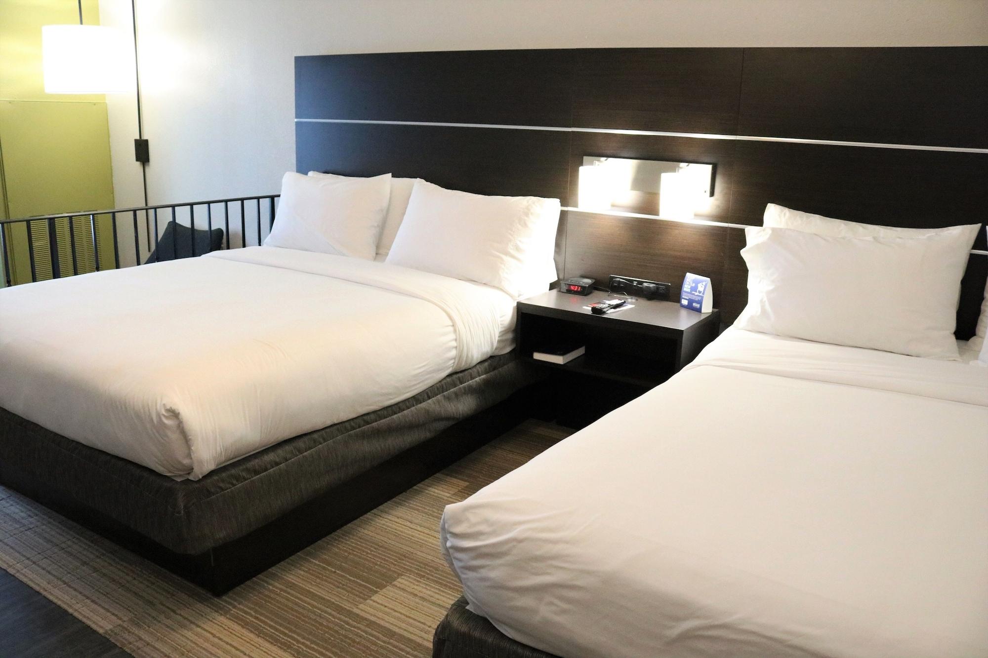 Holiday Inn Express Hotel & Suites Columbia-Fort Jackson By Ihg Εξωτερικό φωτογραφία