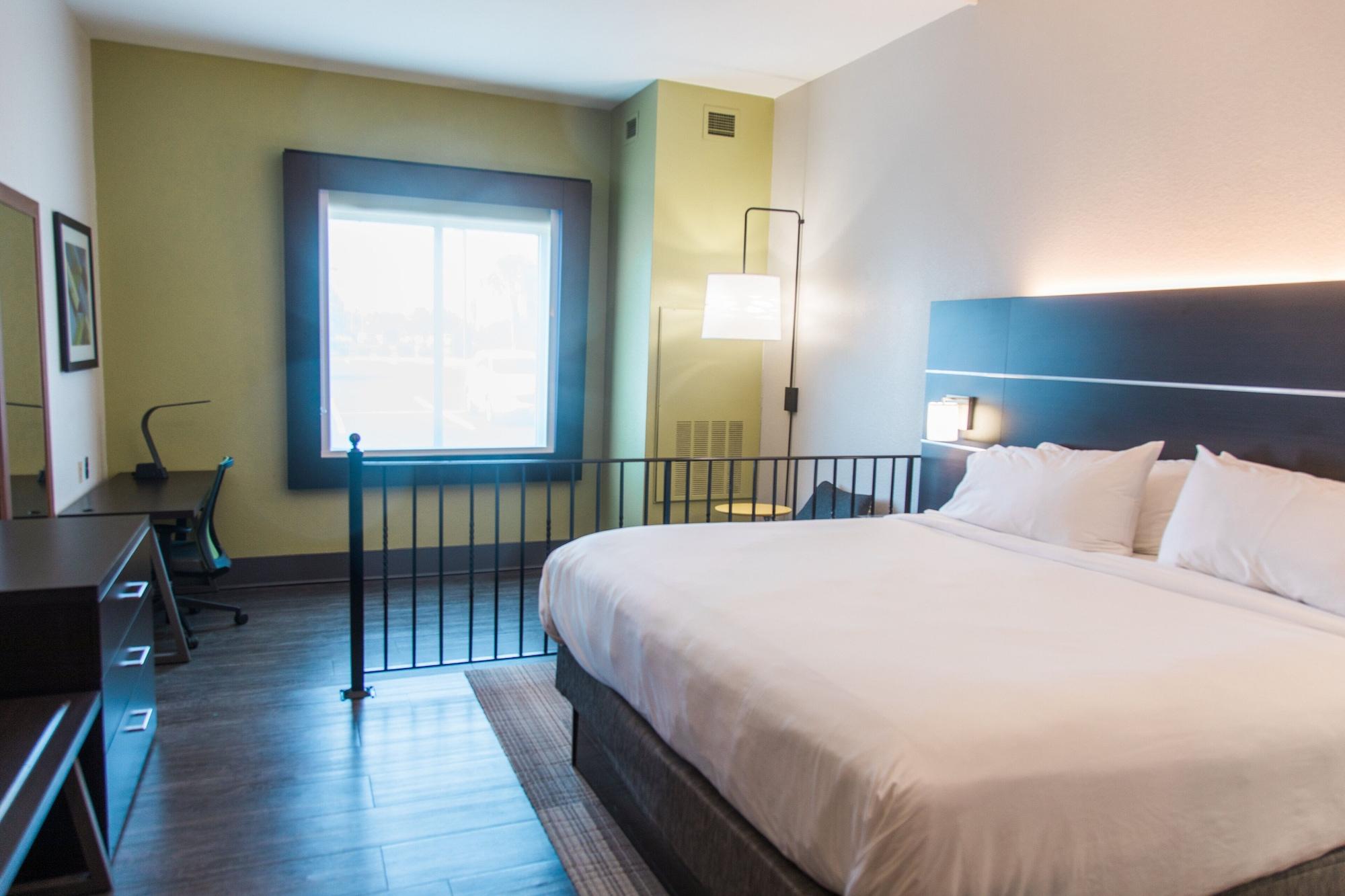 Holiday Inn Express Hotel & Suites Columbia-Fort Jackson By Ihg Εξωτερικό φωτογραφία