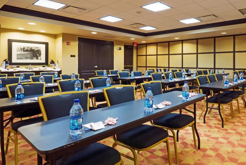 Holiday Inn Express Hotel & Suites Columbia-Fort Jackson By Ihg Εξωτερικό φωτογραφία