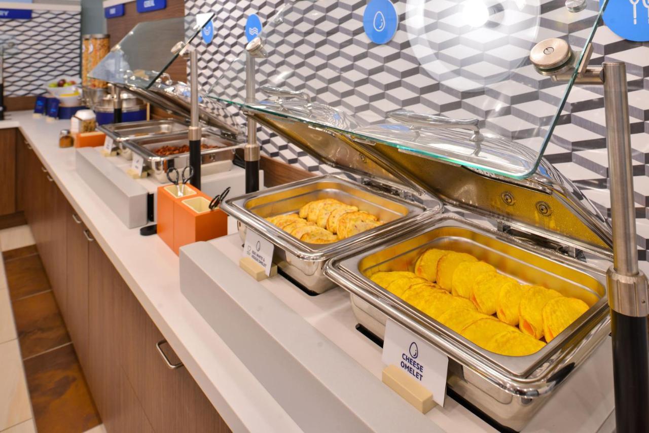 Holiday Inn Express Hotel & Suites Columbia-Fort Jackson By Ihg Εξωτερικό φωτογραφία